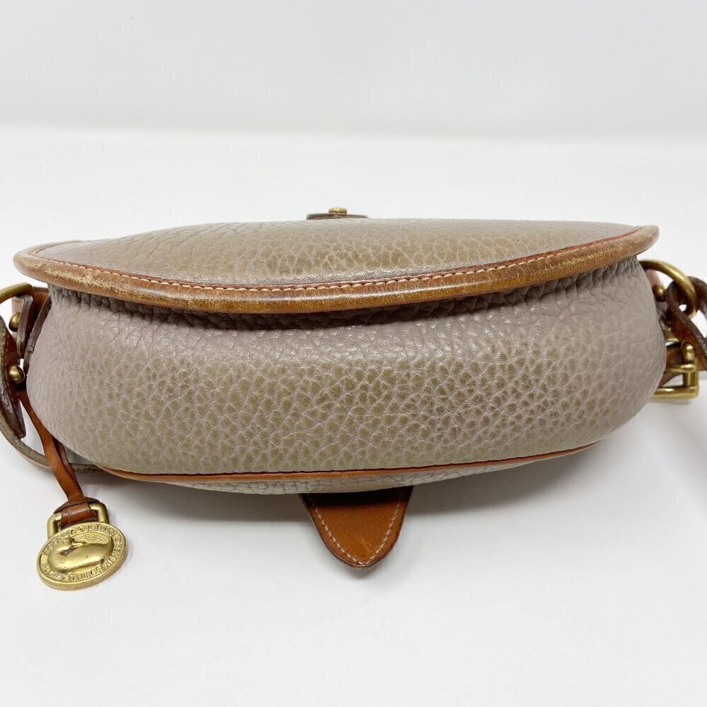 DOONEY & BOURKE | Vintage Saddle Up Calvary Trooper Crossbody Bag Taupe - Picture 5 of 15